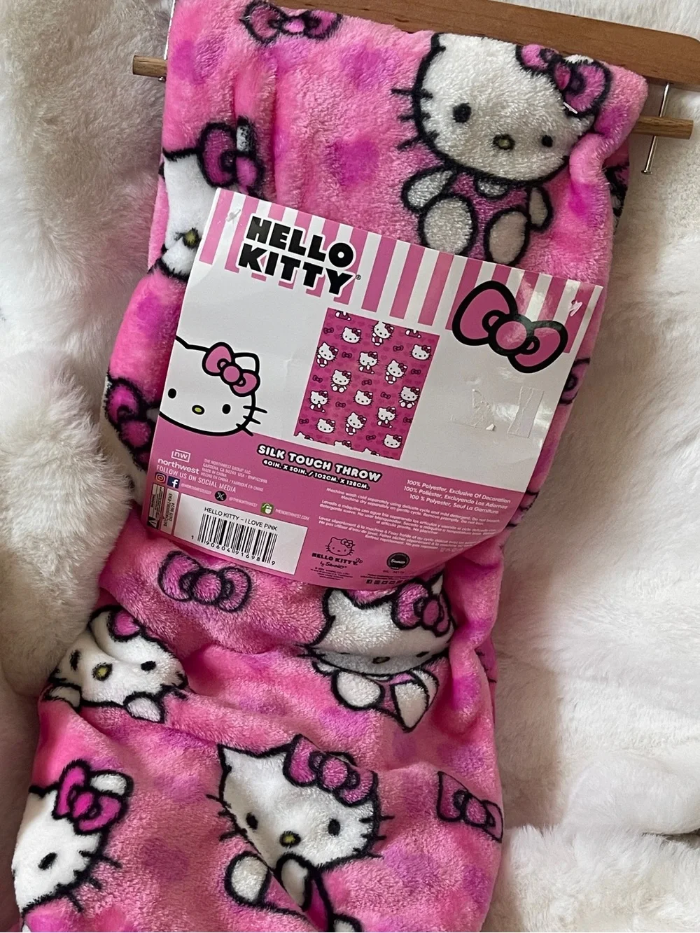 Hello Kitty Soft Throw Blanket